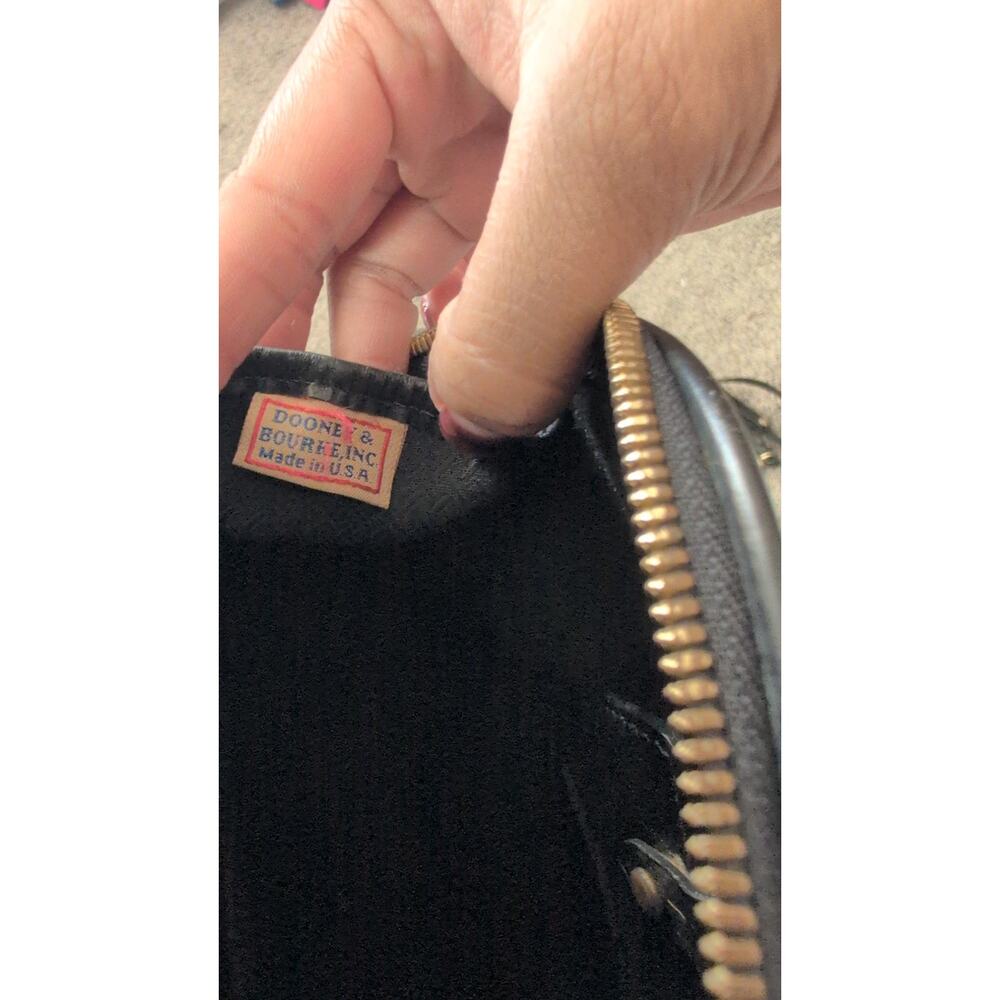 Vintage Dooney & Bourke Cabriolet Zip Satchel Black Leather - Picture 5 of 7